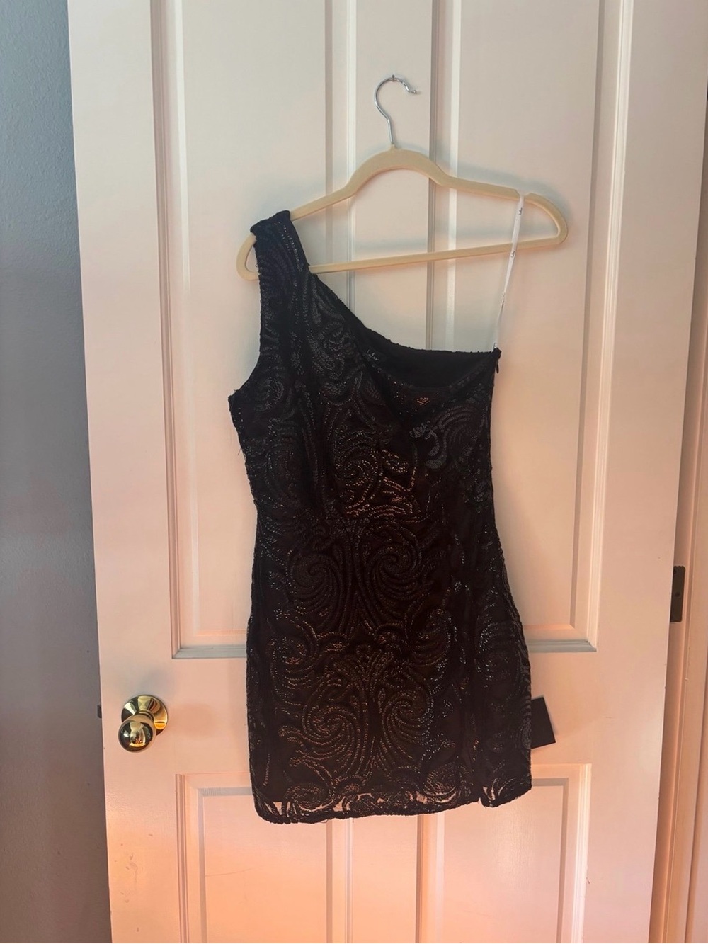 Lulu's Black One-Shoulder Sequin Cocktail Dress